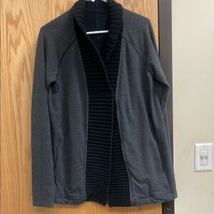 Lululemon Bliss Break Wrap Jacket Yoga Gray/Blk French Terry Sz M Soft & Comfy.